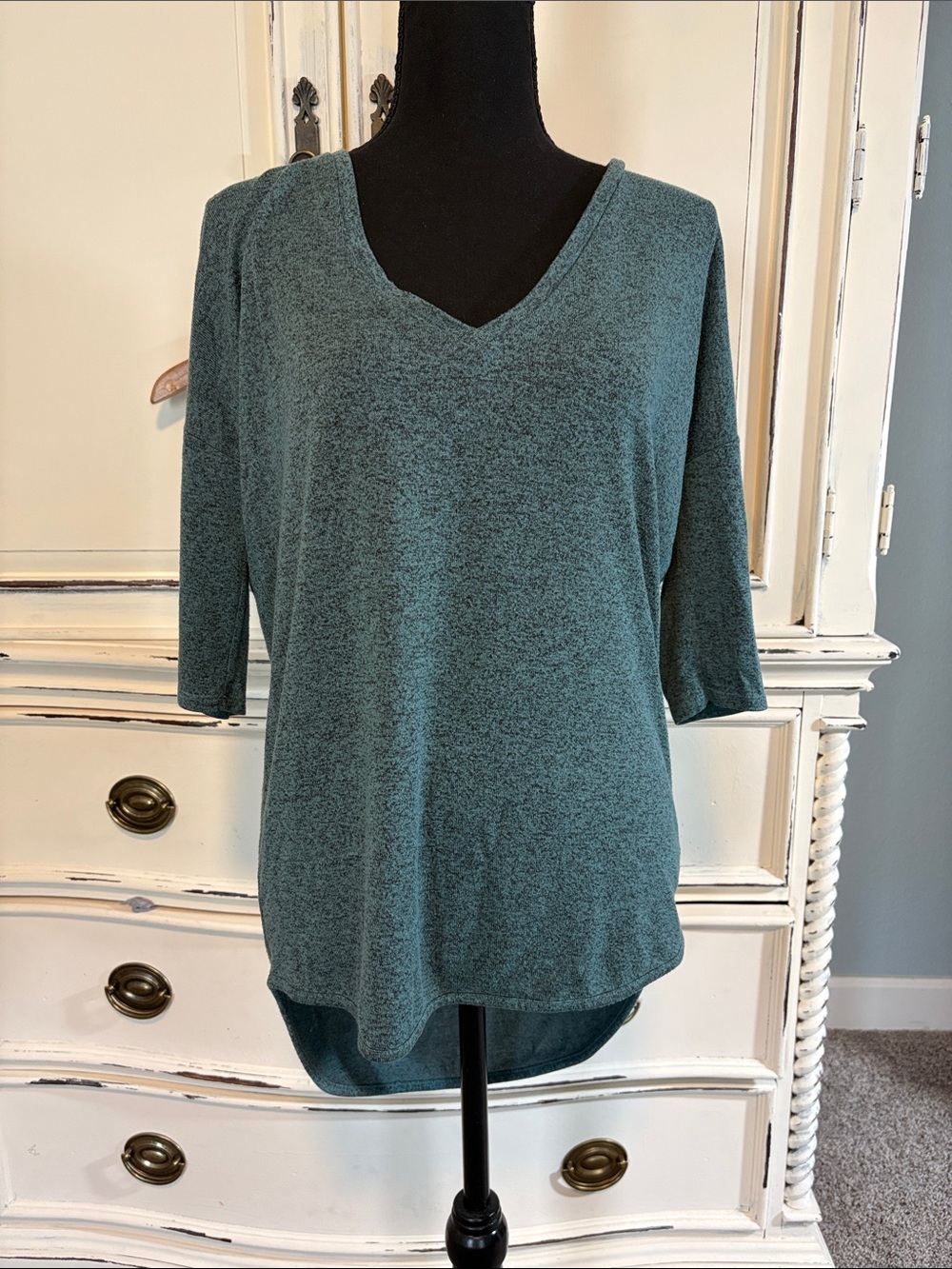 V-Neck Three-Quarter Sleeve Knit Top - Teal